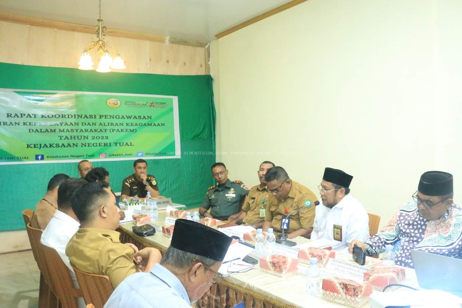 Kakan Kemenag Hadiri Rapat Koordinasi Pengawasan Aliran Kepercayaan dan Aliran Keagamaan di Kajari Tual