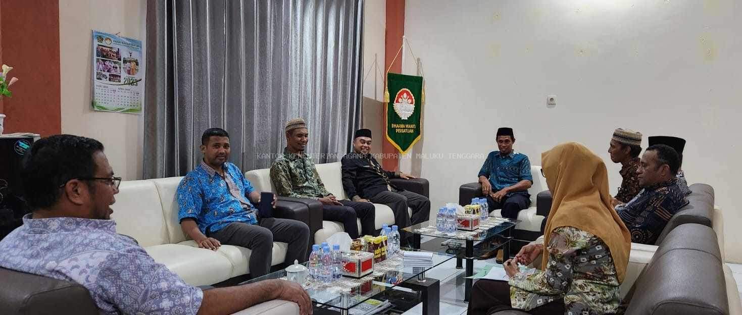 Rapat Evaluasi Kinerja, Kakan Kemenag Minta Kepala KUA Responsif Terhadap Kebutuhan Masyarakat