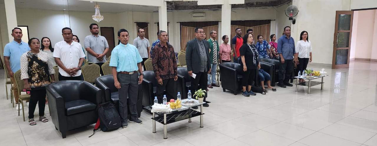 Kakan Kemenag Maluku Tenggara Hadiri Pembukaan Kegiatan Pembinaan Keluarga Katolik 