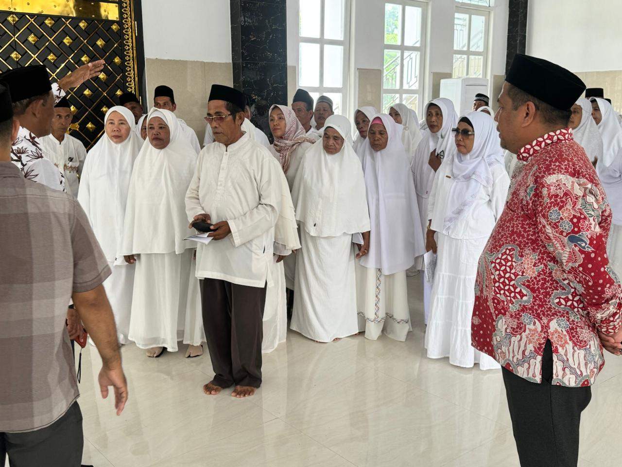 Kakan Kemenag Malra Pantau Pelaksanaan Manasik Haji di Masjid Agung Raudah. 