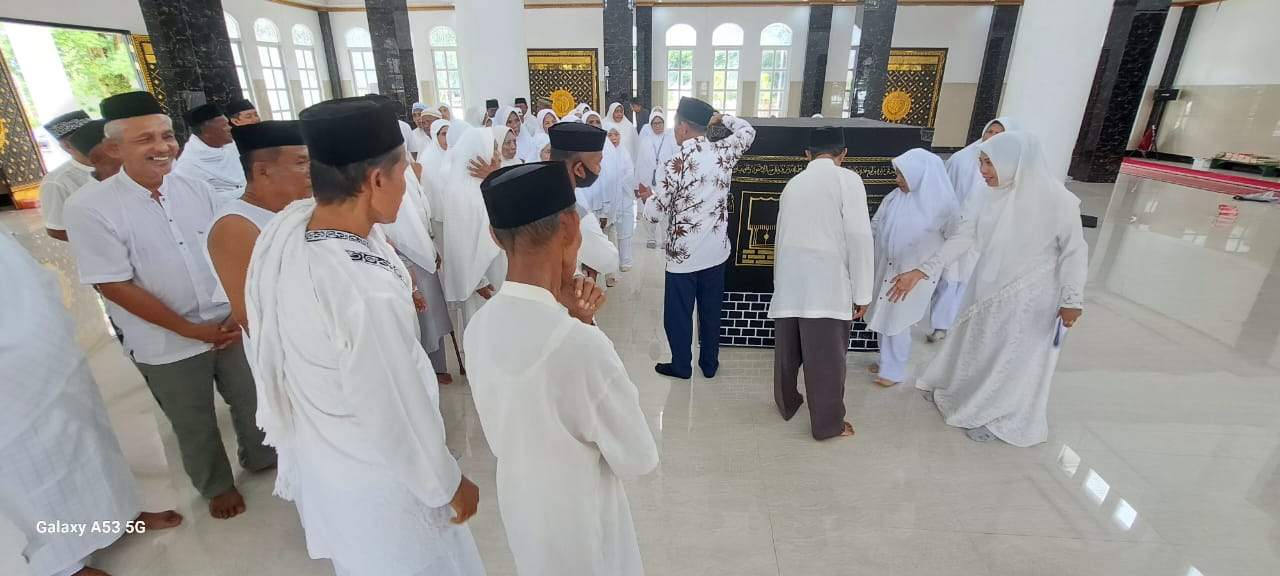 KUA Kecamatan Kei Kecil Gelar Simulasi Manasik Haji di Masjid  Agung Ruadhoh Maluku Tenggara