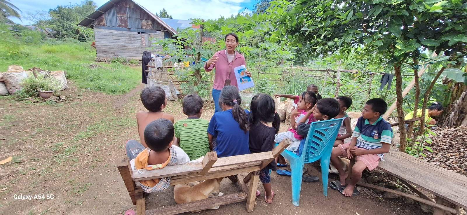 Maraknya Pemberitaan Pelecehan Seksual Terhadap Anak di Bawah Umur, Penyuluh Agama Kristen Membagikan Kiat-Kiat Menghindari Pelecehan Seksual kepada Kelompok Binaan Anak-Anak di Desa Kolser