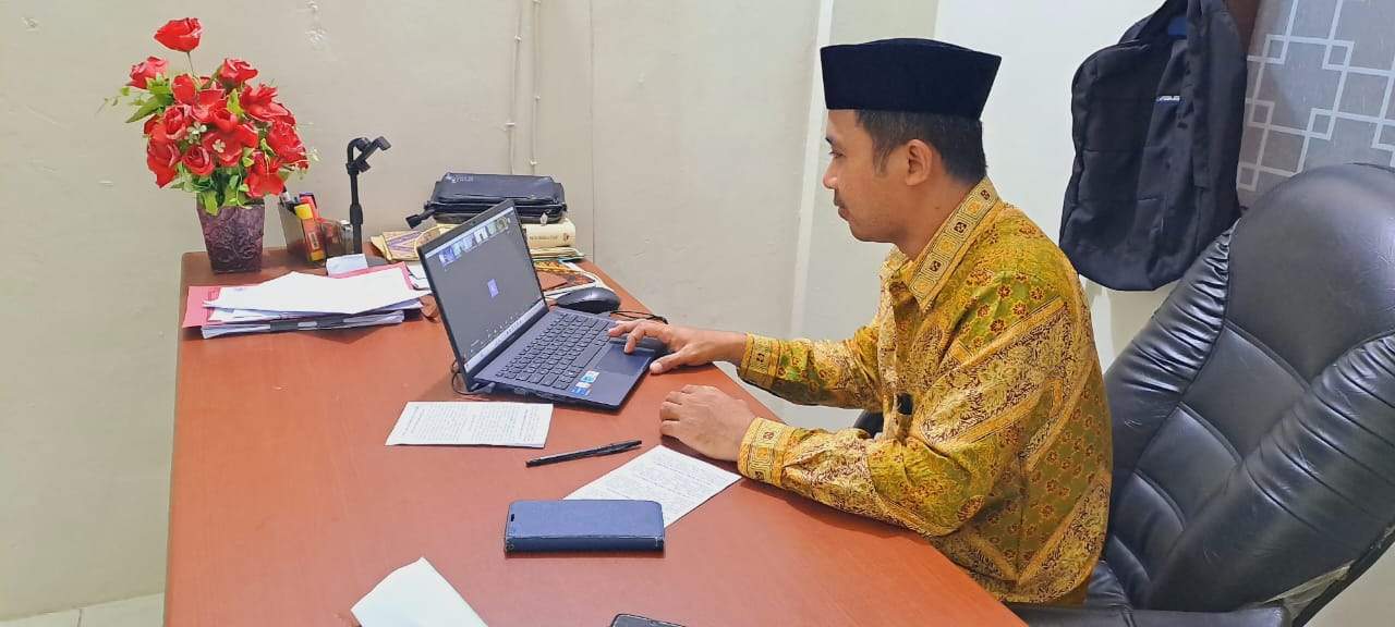 Kepala Seksi Bimas Islam Ikuti Rapat Usulan Pembangunan dan Renovasi KUA Tahun 2025 - 2026 Melalui Zoom Meeting