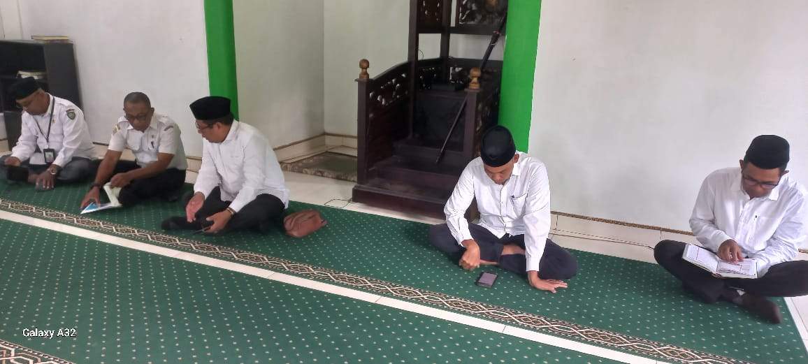 Kantor Kemenag Maluku Tenggara Gelar Pengajian Rutin, Pererat Silaturahmi dan Tingkatkan Keimanan Pegawai