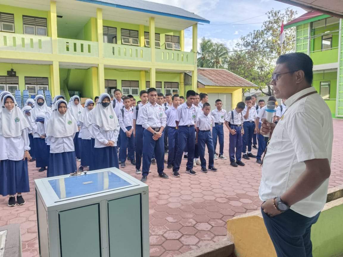 MTsN 1 Maluku Tenggara Laksanakan Ujian Sumatif Akhir Tahun, Kepala Madrasah Beri Pesan Penting Kepada Siswa