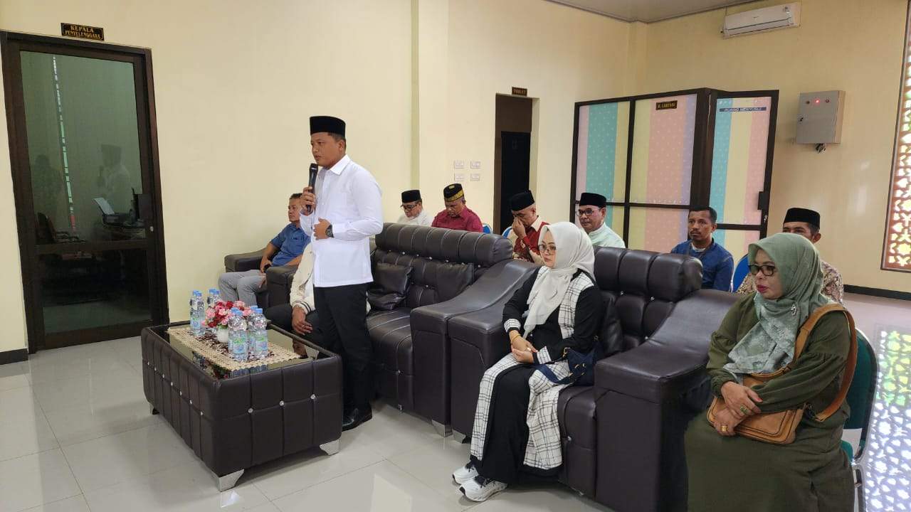 Lepas Keberangkatan Jemaah Haji, Pj. Bupati Maluku Tenggara Minta Jemaah Taati Prosedur