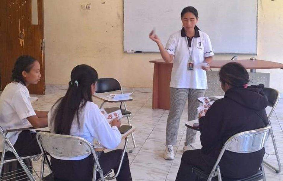 Bimbingan Mental dan Spritual Rutin di Politeknik Perikanan Negeri Tual, Penyuluh Agama Kristen Helena Laipeny, S. Th : Ubah Mindset dalam Menghadapi Masalah