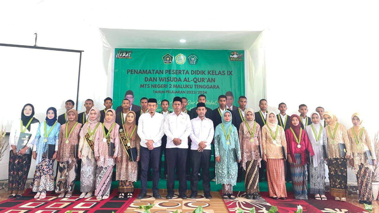 Acara Penamatan Peserta Didik Kelas IX dan Wisuda Al-Qur'an di MTsN 2 Malra Berlangsung Meriah 