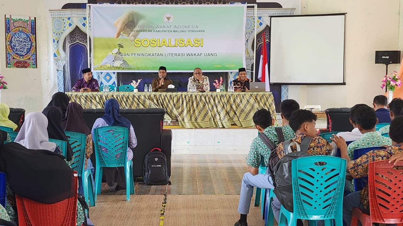 Kakan Kemenag Maluku Tenggara Sampaikan Materi pada Sosialisasi Literasi Wakaf Uang