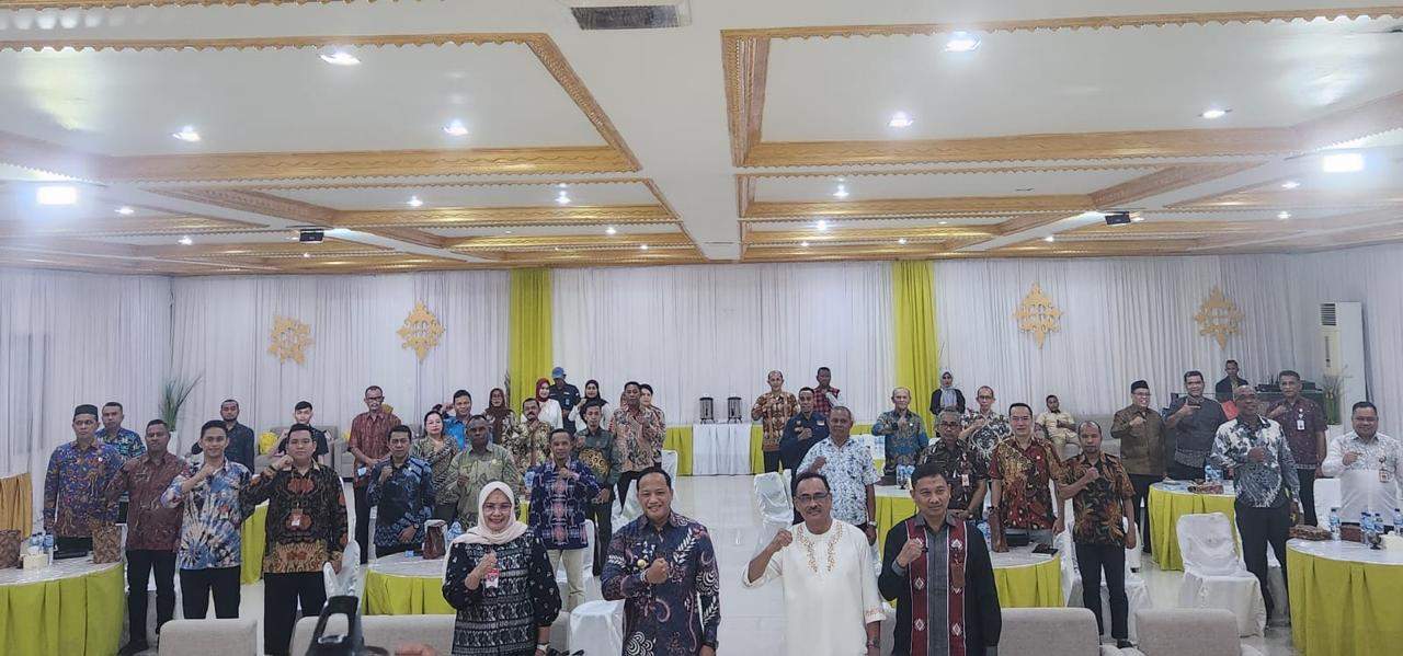 Rapat Koordinasi Pelaksanaan Dekonsentrasi Tugas dan Wewenang Gubernur, Kakan Kemenag Hadir dan Bacakan Doa 