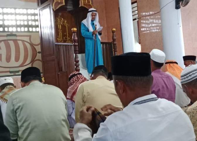 Penyuluh Agama Islam Menyampaikan Khutbah Idul Adha Tentang Hikmah Dibalik Sejarah Nabi Ibrahim As