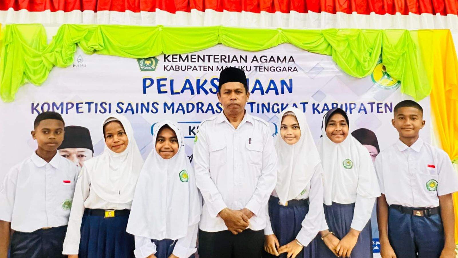 Hadiri Acara Pembukaan KSM Tingkat Kabupaten, Kepala MTs Negeri 2 Malra : Lakukan Yang Terbaik