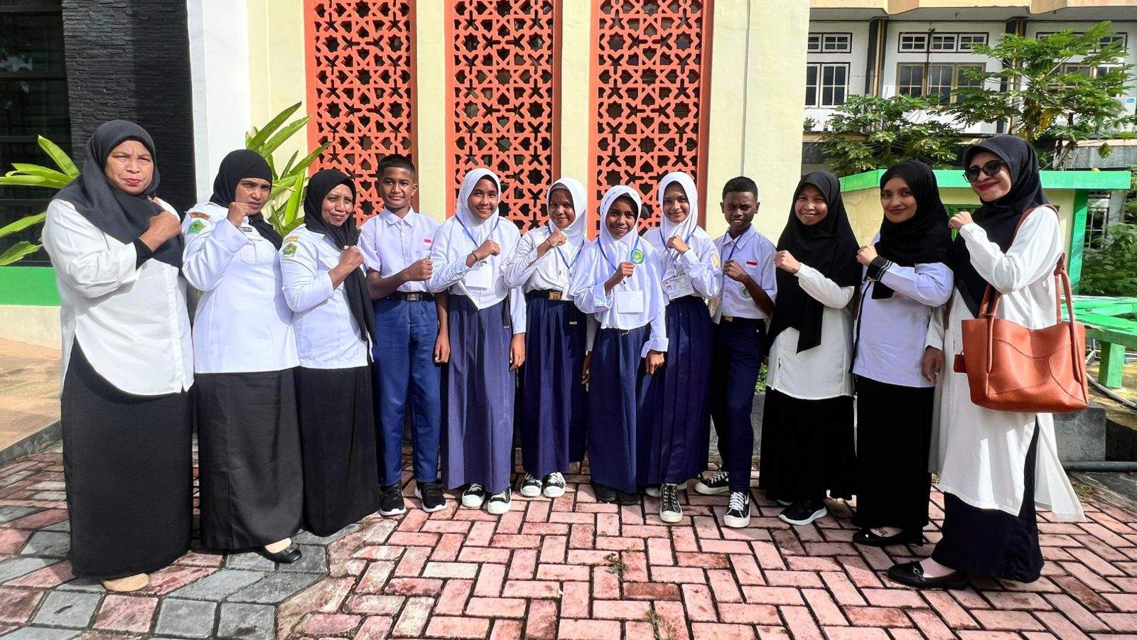 Kepala MTsN 2 Malra Pantau Pelaksanaan Kompetisi Sains Madrasah Tingkat Kabupaten Maluku Tenggara