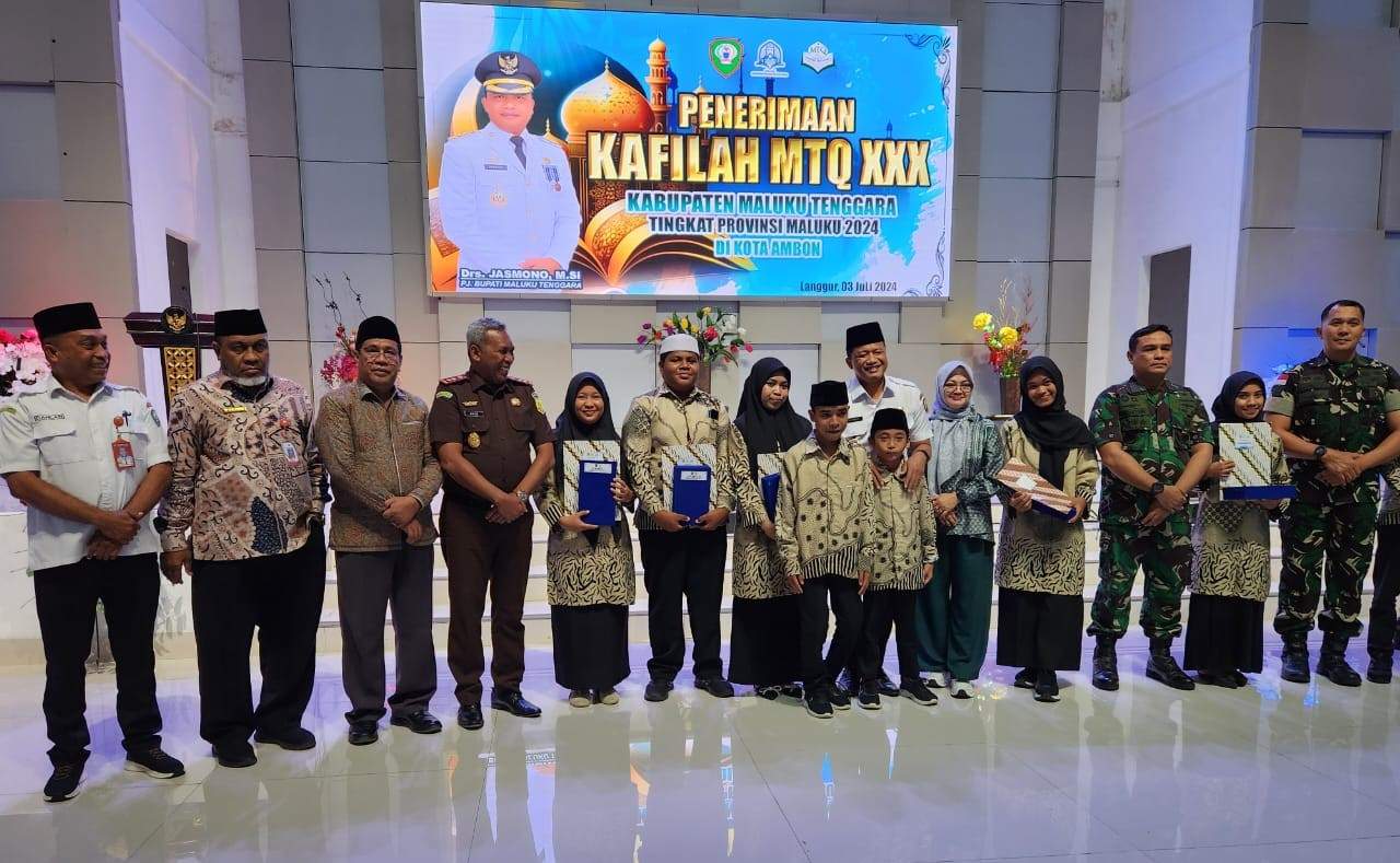 Kakan Kemenag Maluku Tenggara Pimpin Doa Pada Kegiatan Penerimaan Kafila MTQ ke-XXX.