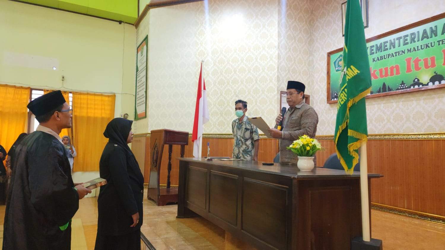 Kepala Kantor Kemenag Maluku Tenggara Lantik Kepala MIS Al Hilal Danar