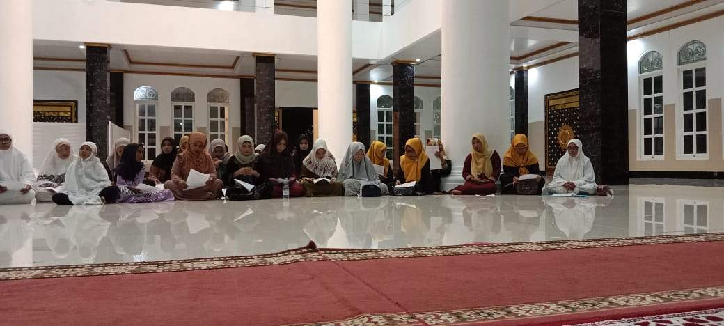 Do'a dan Zikir Bersama Di Masjid Agung Raudah Langgur, Kakan Kemenag Malra Hadir dan Sampaikan Sambutan