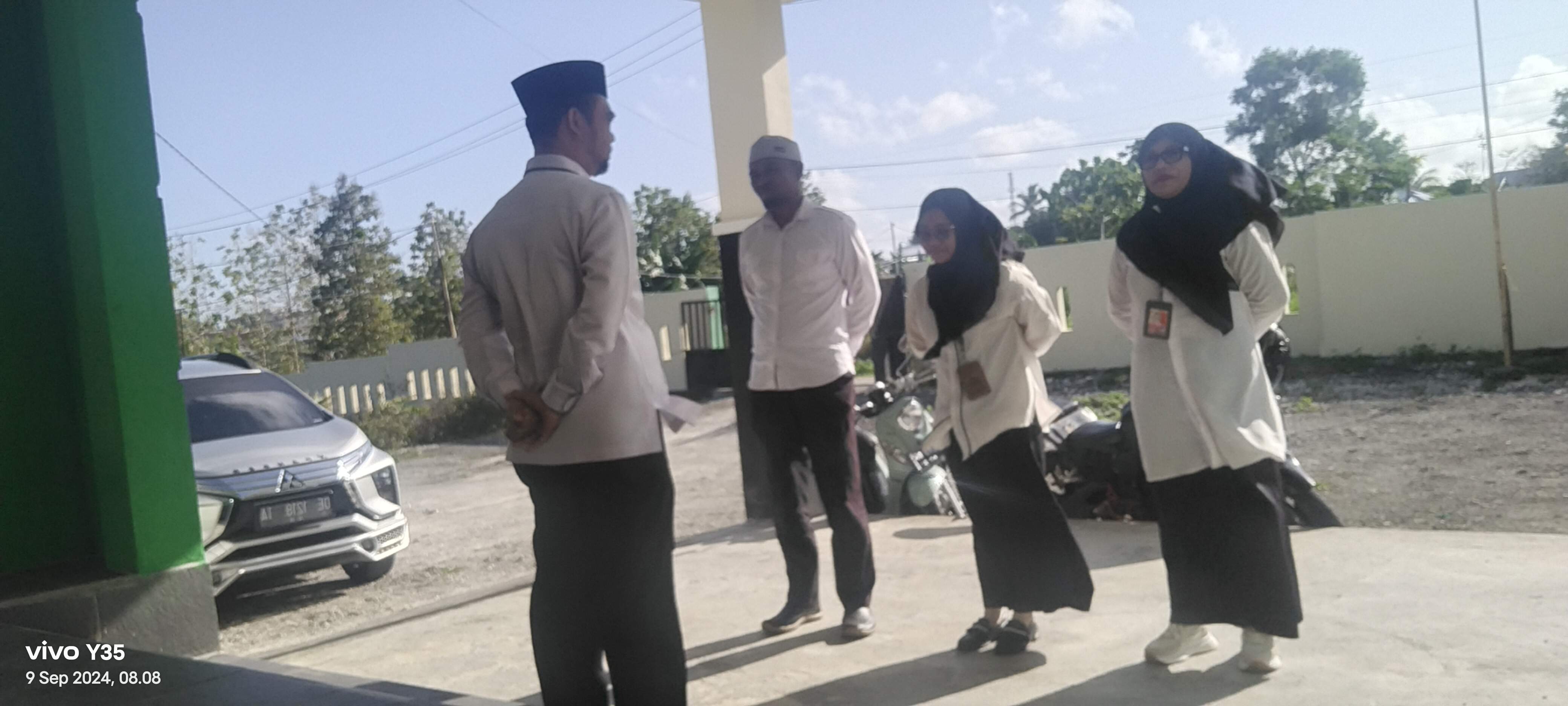 Pimpin Apel Pagi Dan Pengajuan Rutin, Kepala KUA Ingatkan  tindak lanjuti surat Laporan Bimwin dan Pusaka Sakinah