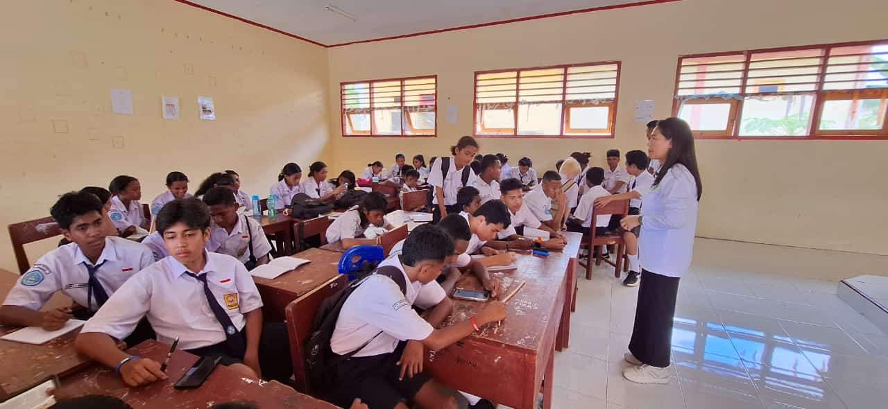 Menstimulasi Pemikiran Kristis dan Ketrampilan Sosial Berkomunikasi, Penyuluh Agama Memakai Metode Diskusi dalam Kegiatan Pembinaan Rohani di SMP Negeri Unggulan