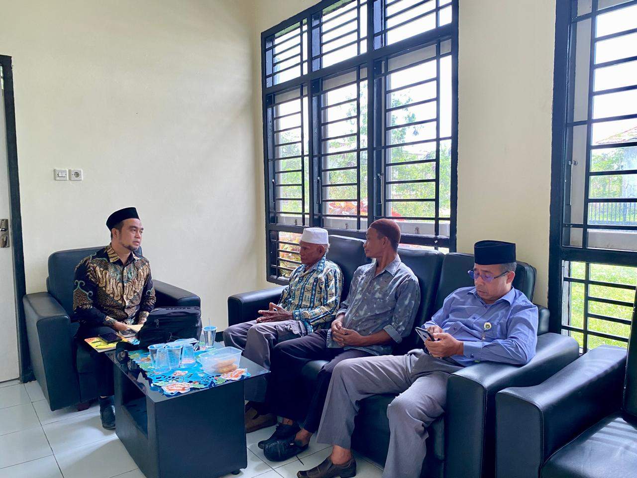 Gelar SALUT (Silaturahmi Imam-imam), Kepala KUA Kei Kecil, Muchlis Azhari Rahayaan, S. Sos, sampaikan peringatan Maulid Nabi saw adalah Bid'ah Haasanah