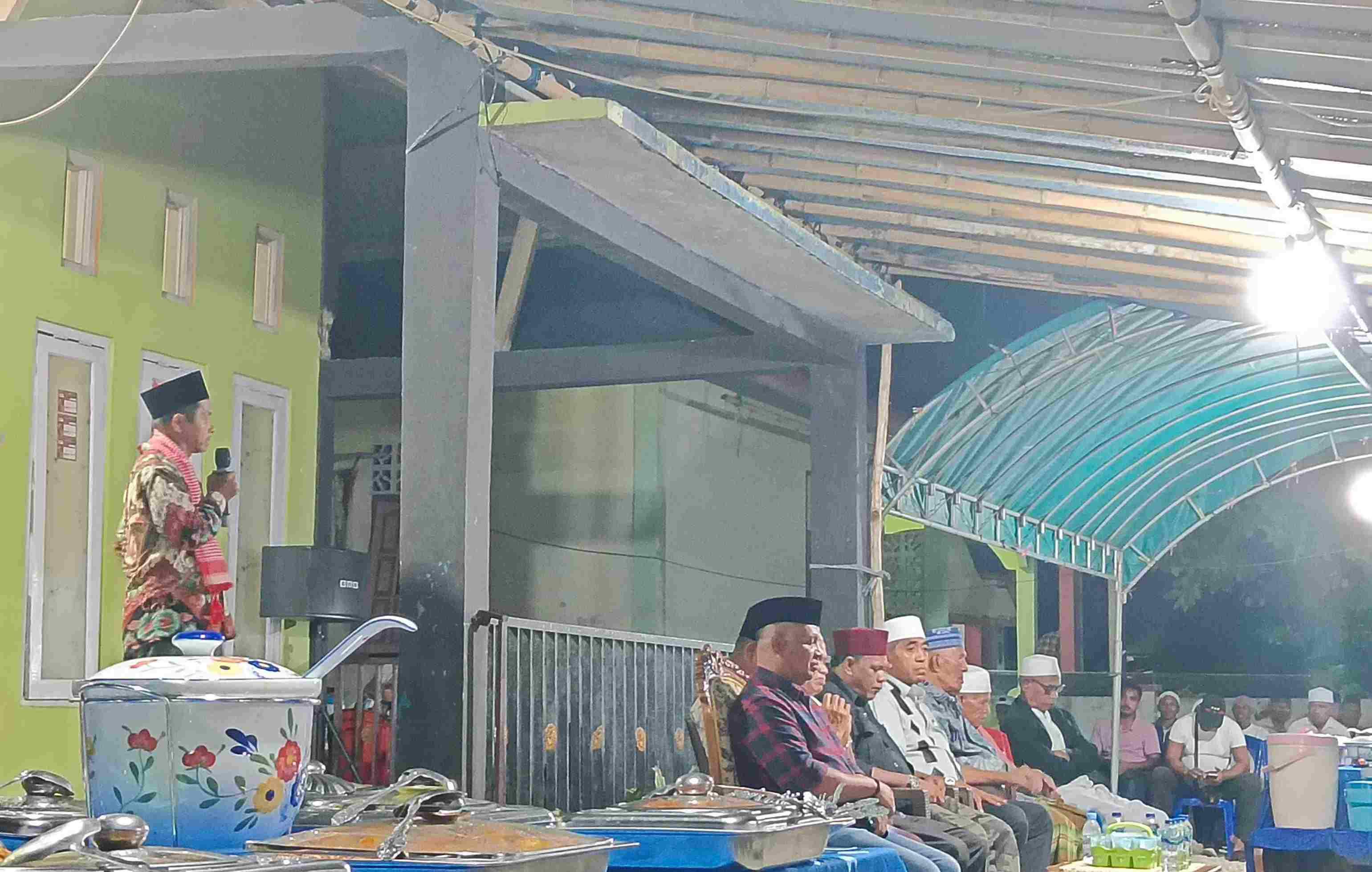 Penyuluh Agama Islam KUA KKTS, Arobi Ngabalin Pimpin Doa dan Tahlil Mengenang 40 hari Wafatnya Imam Masjid Raya Al Mathar 